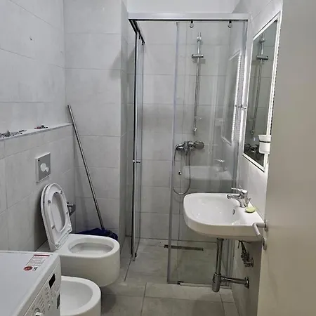 Appartement First Floor With Garden Near The Draç